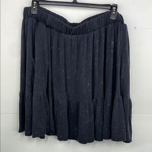 TORRID Women's Black Stretch Pull On Mini Super Soft Tiered Skirt size 3X